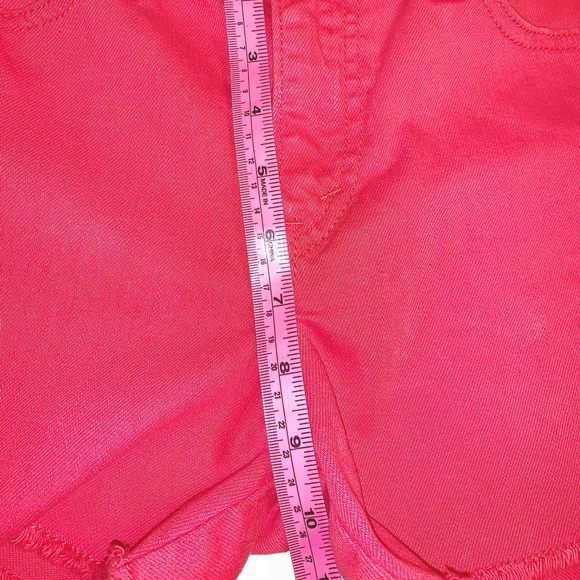 Orangish pink Levi’s shorts - Picture 4 of 7